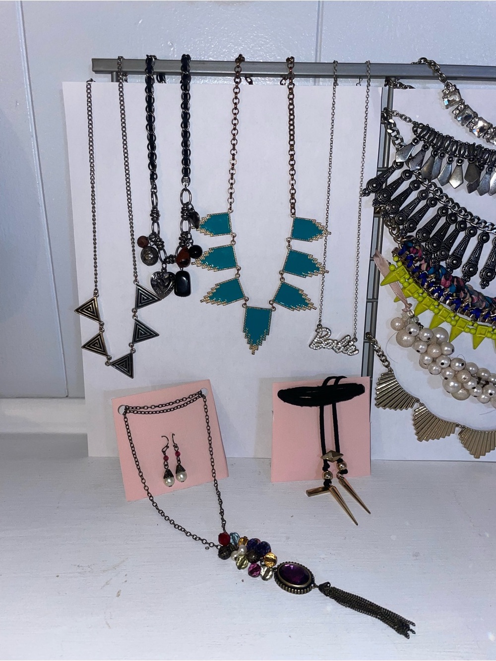 Jewelry - SEE DETAILS - Picture 6 of 9
